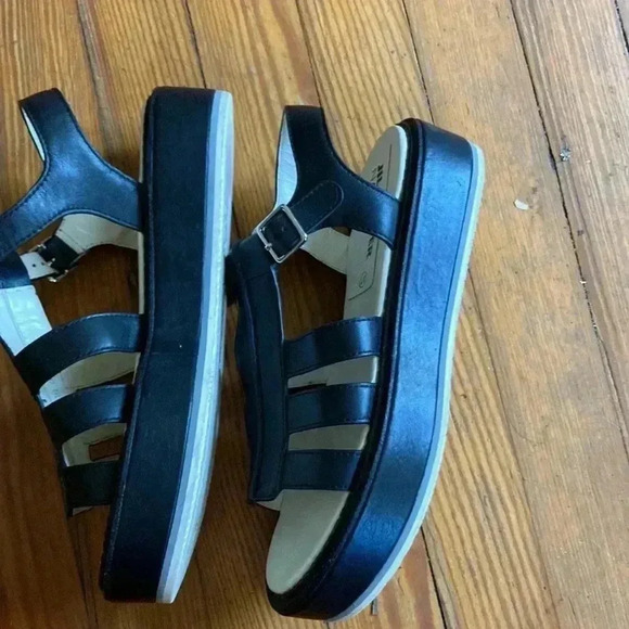 Jill Sandal navy flat form sandal - Picture 4 of 8